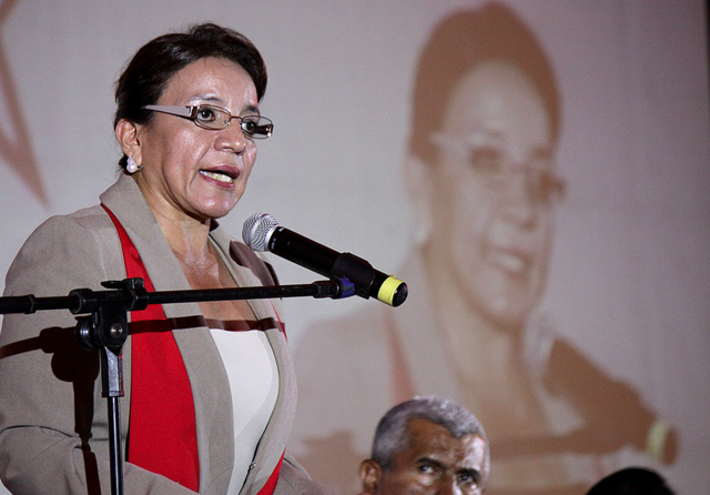 Xiomara Castro de Zelaya, esposa del derrocado presidente Manuel Zelaya, durante la presentación de su plan de gobierno. / Foto tomada de su página oficial.