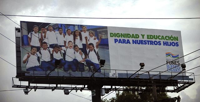 Publicidad de la campaña Presidencia Funes, Buenos Cambios. Foto archivo El Faro