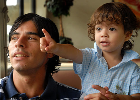 Agustín tiene dos años y medio y poco a poco se desesperó.