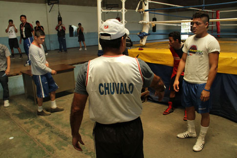 Hernán “Chuvalo” Cubías durante un entrenamiento de la selección de boxeo. 