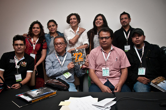Presentación del libro 72 Migrantes, de Alma Guillermoprieto. XXV Feria Internacional del Libro en Guadalajara, México, sábado 3 de diciembre de 2011. © FIL / Marte Merlos﻿" /></div> <figcaption class=