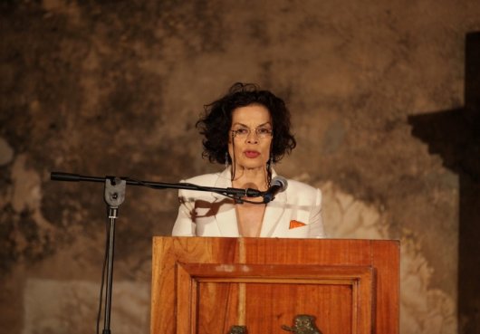 Bianca Jagger durante la inauguración del Festival Internacional de Poesía de Granada, en Nicaragua. Foto Diana Ulloa (Confidencial)