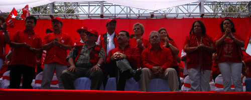 La dirigencia del FMLN durante la celebración del 30 aniversario del partido. Foto El Faro