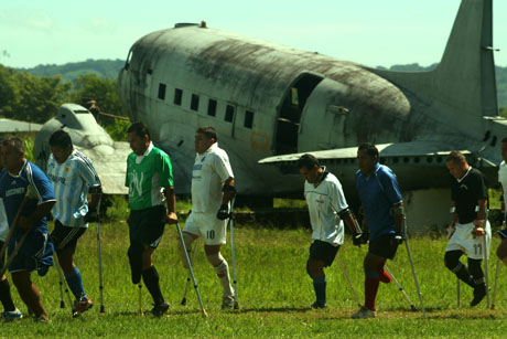 Entreno de la selecci&oacute;n de futbol de minusvalidos de El Salvador 3