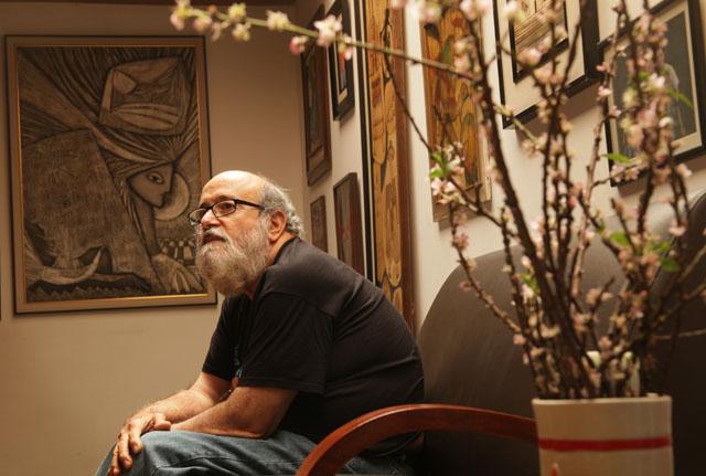 Fernando Llort en su hogar. Foto Mauro Aria﻿s