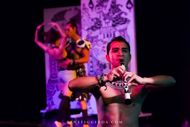 Tito Murcia en O-Yarkandal, dirigido por Catalina Del Cid, como resultado del Premio Ovación 2012. Estrenada el 9 de noviembre de 2013 en el Teatro Luis Poma. / Foto de René Figueroa cortesía del Teatro Luis Poma.