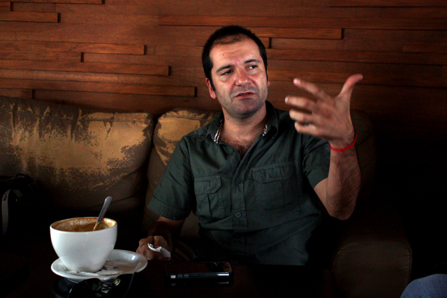 David Gálvez Pintado, director de la Joven Orquesta y Coro de Centroamérica, soy compositor y director de profesión.﻿" /></div> <figcaption class=